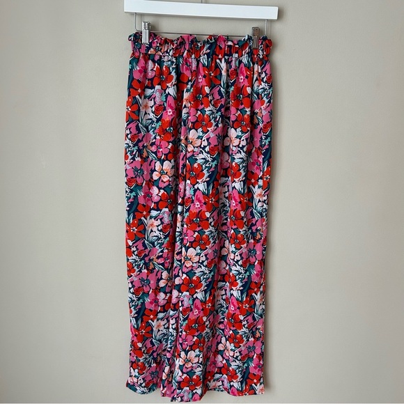 NWOT SHEIN Frenchy Floral Print Wide Leg Cropped Pants Women’s Size Small - Picture 3 of 8